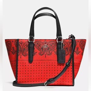 Coach Authentic Like New Printed Cross Grain Leather Tote